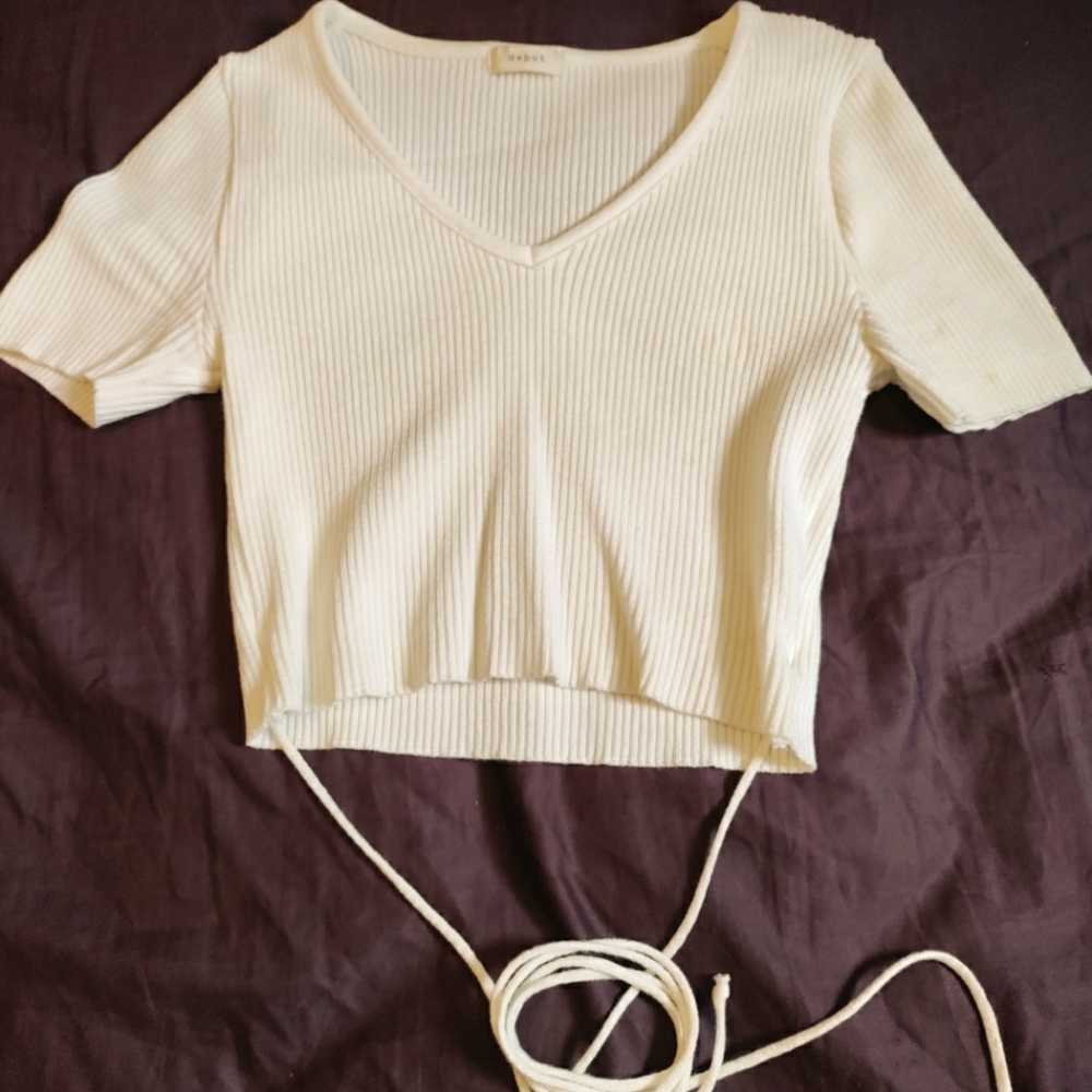 Small white croptop